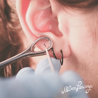 kunstmest Jet kwaadheid de vrije loop geven Hoe oud moet je zijn voor een piercing? | All Over Piercings